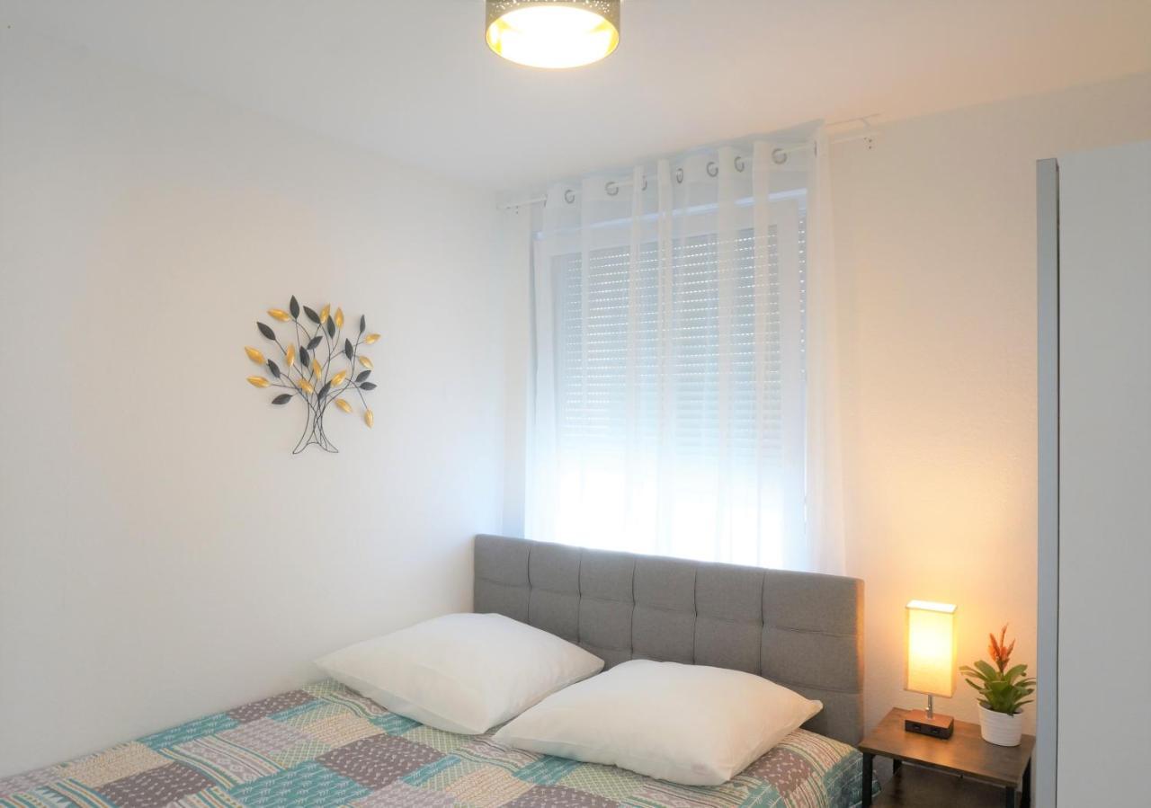 Mein Apartment Flowers bis zu 10 Personen Frankenthal  Exterior foto