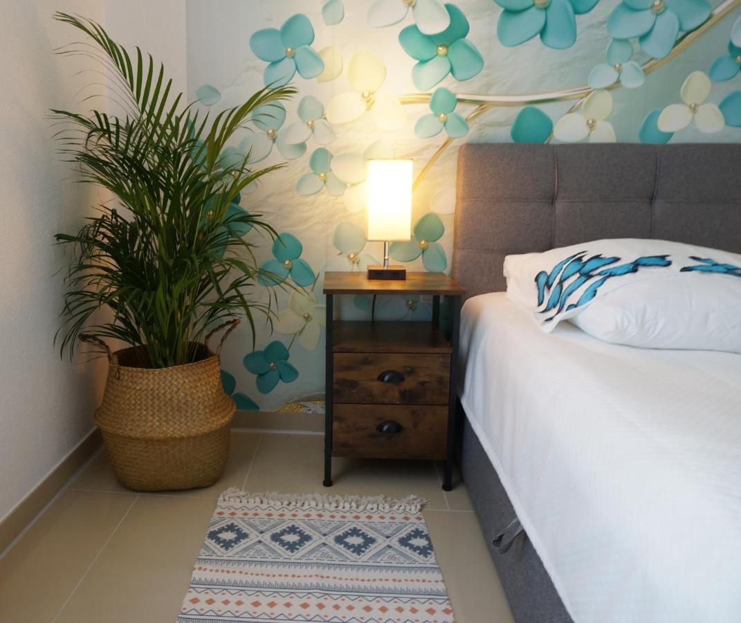 Mein Apartment Flowers bis zu 10 Personen Frankenthal  Exterior foto